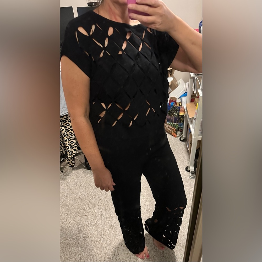 Chic Black Cutout top and pant set